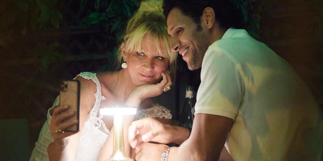 Sandra Lee is spotted out to dinner with her new boyfriend, writer and producer Ben Youcef. The couple were seen appearing very happy during a romantic date night in St. Tropez, France.
