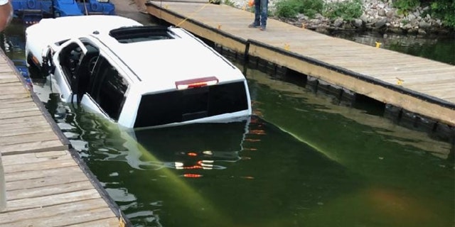 This truck sank in Springfield Lake on live TV as it was putting a boat into the water.