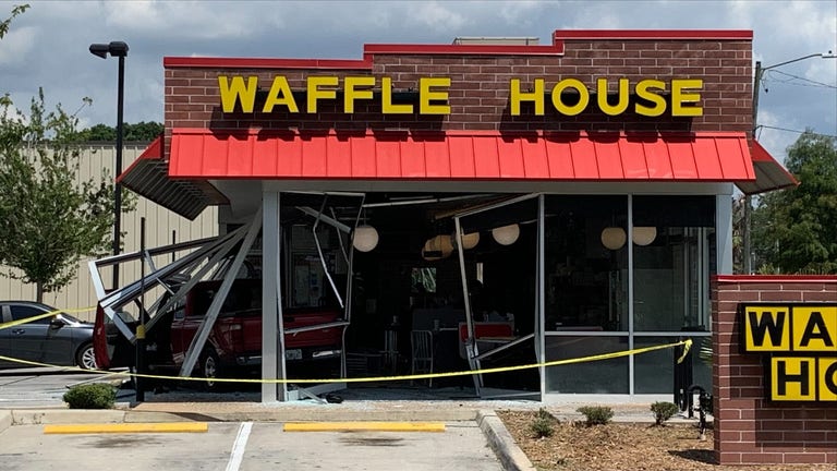 Florida pickup rams into Waffle House, injuring 5, including a child