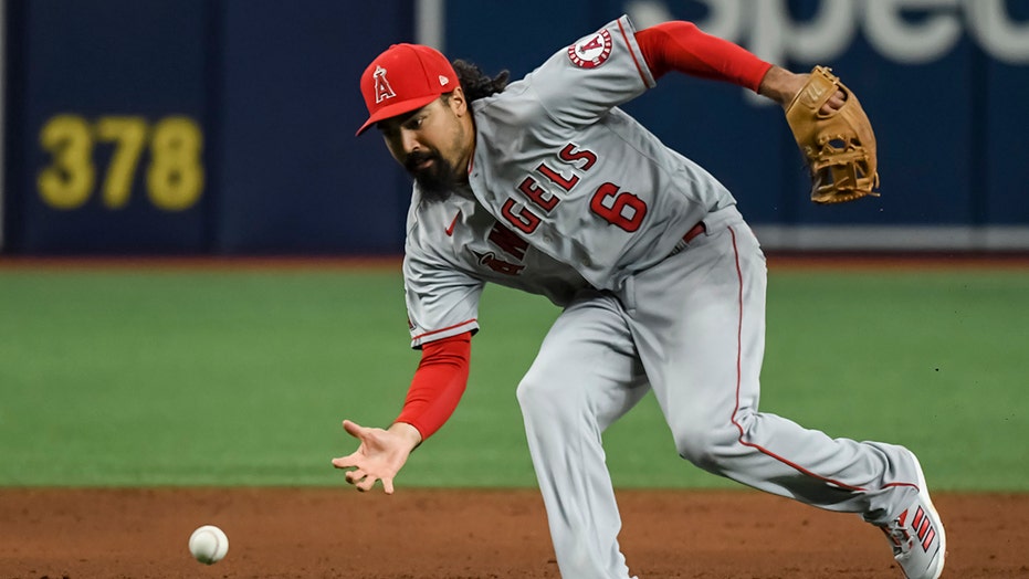 Angels’ Rendon needs hip surgery, ending injury-plagued year