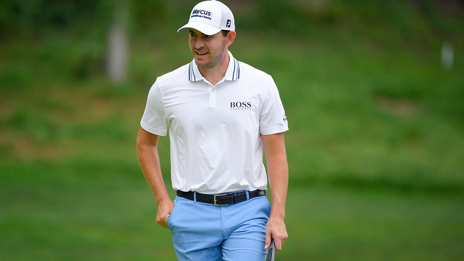 Cantlay comes up clutch to beat DeChambeau in playoff at BMW