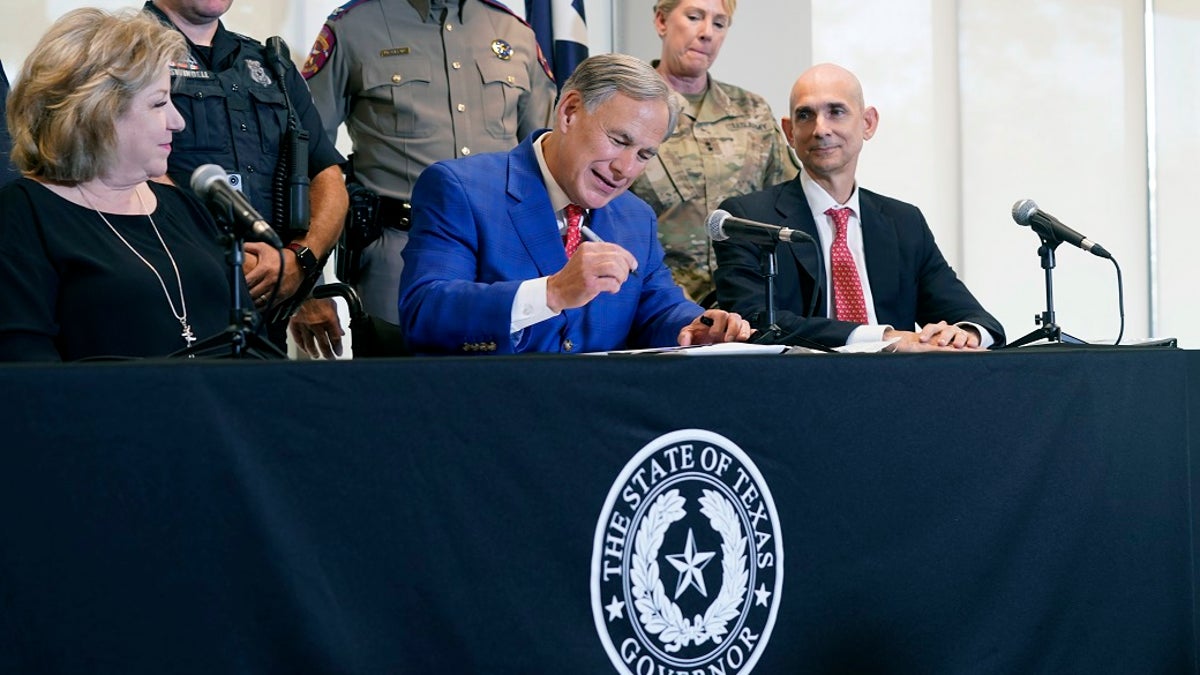 Texas Governor signs bill