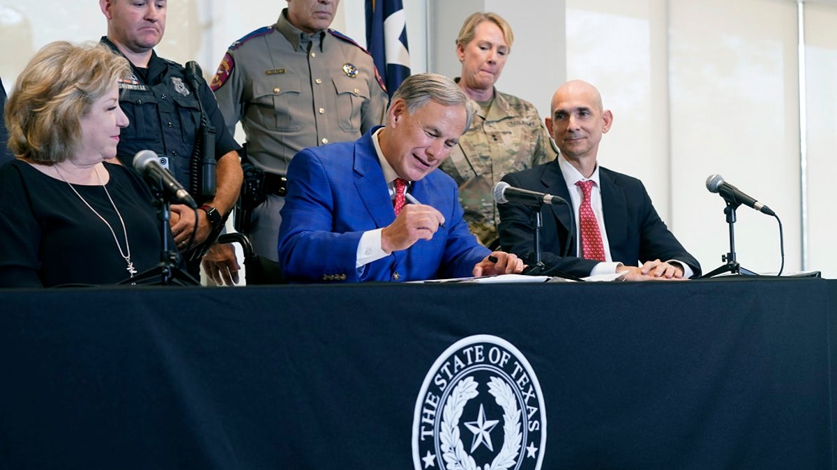 Texas Governor signs bill