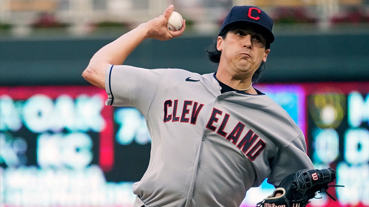 Indians pound out 14 hits, Quantrill cruises past Twins 12-3