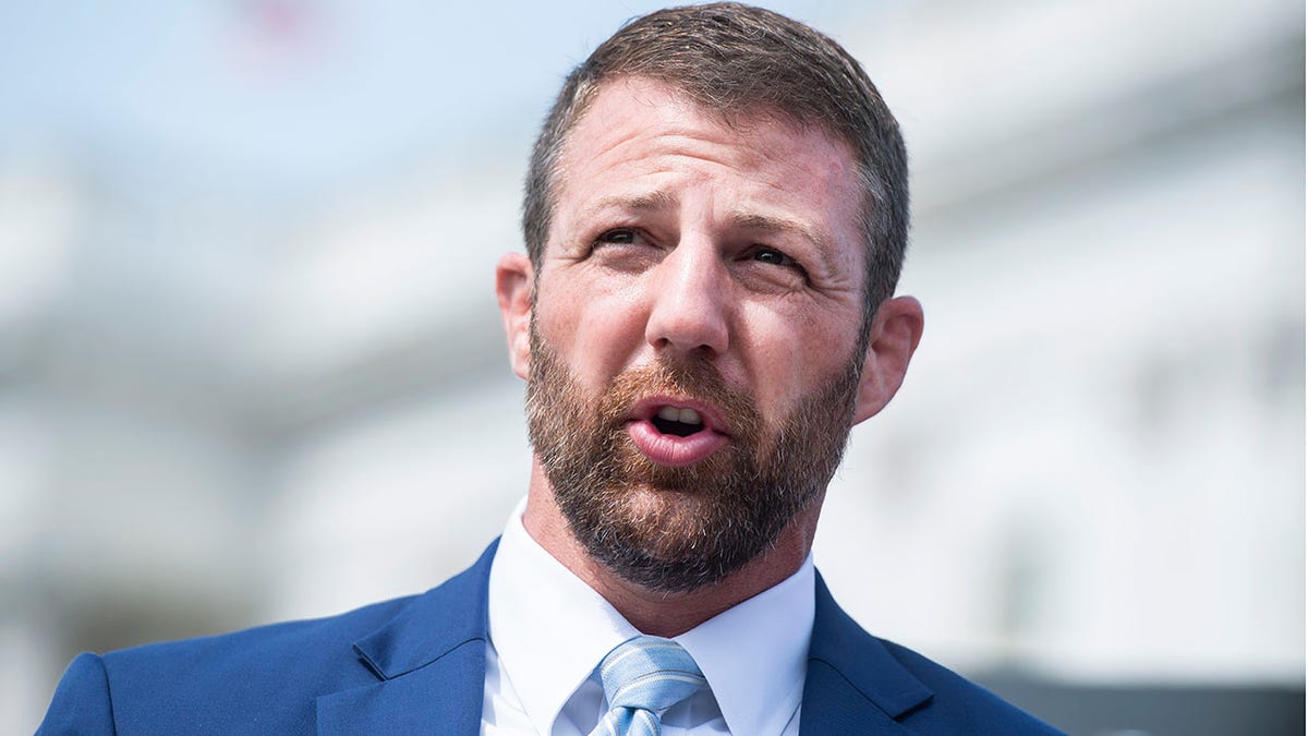 Markwayne Mullin Trump impeachment resolution