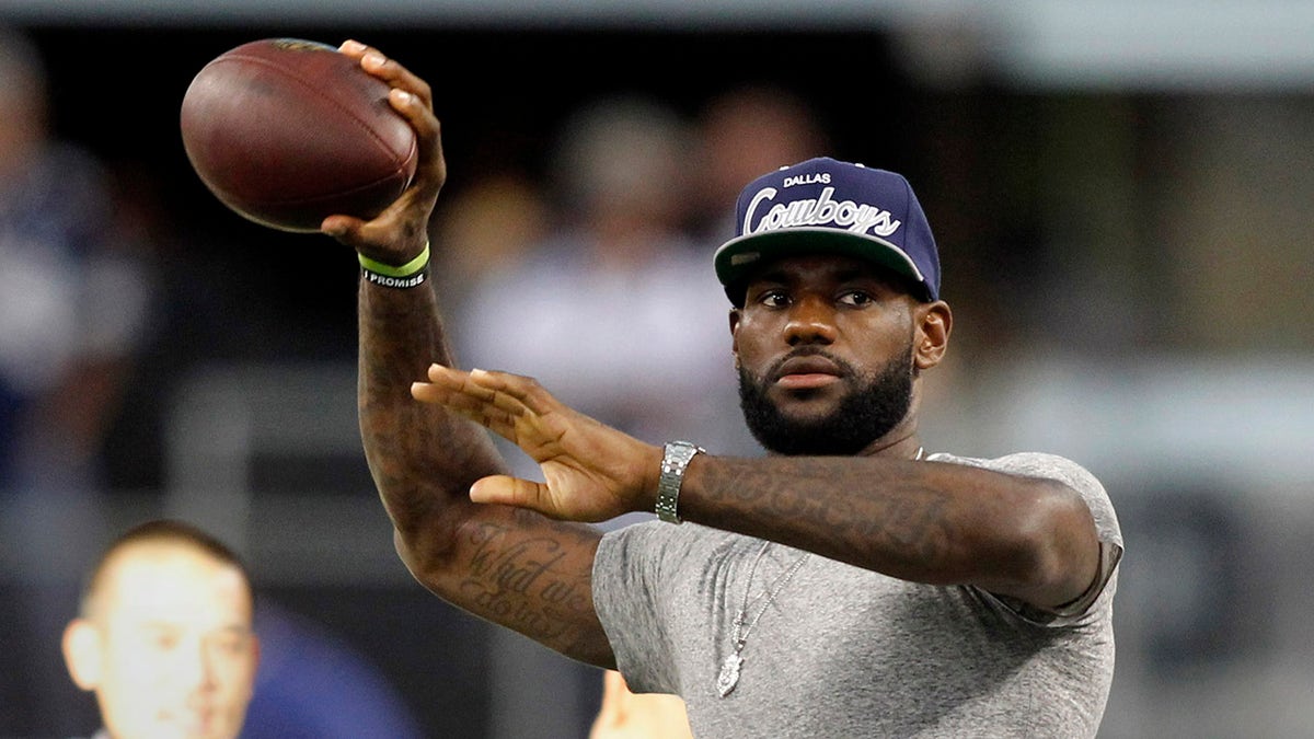 LeBron James recalls flirting with NFL offers during Peyton, Eli Manning  broadcast