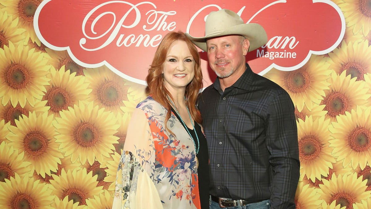 All About Ree Drummond and Her Husband Ladd's Marriage - How The Pioneer  Woman Met Her Husband