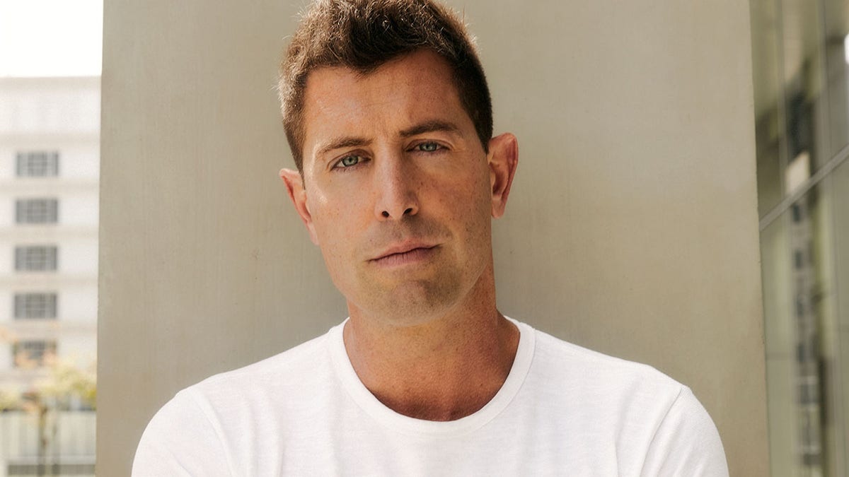 Christain singer Jeremy Camp spoke to Fox News about writing his new album during the pandemic.