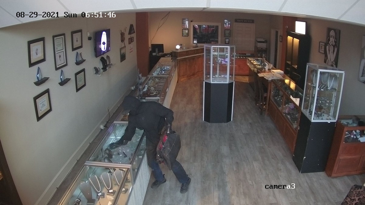 California jewelry store robbery video footage