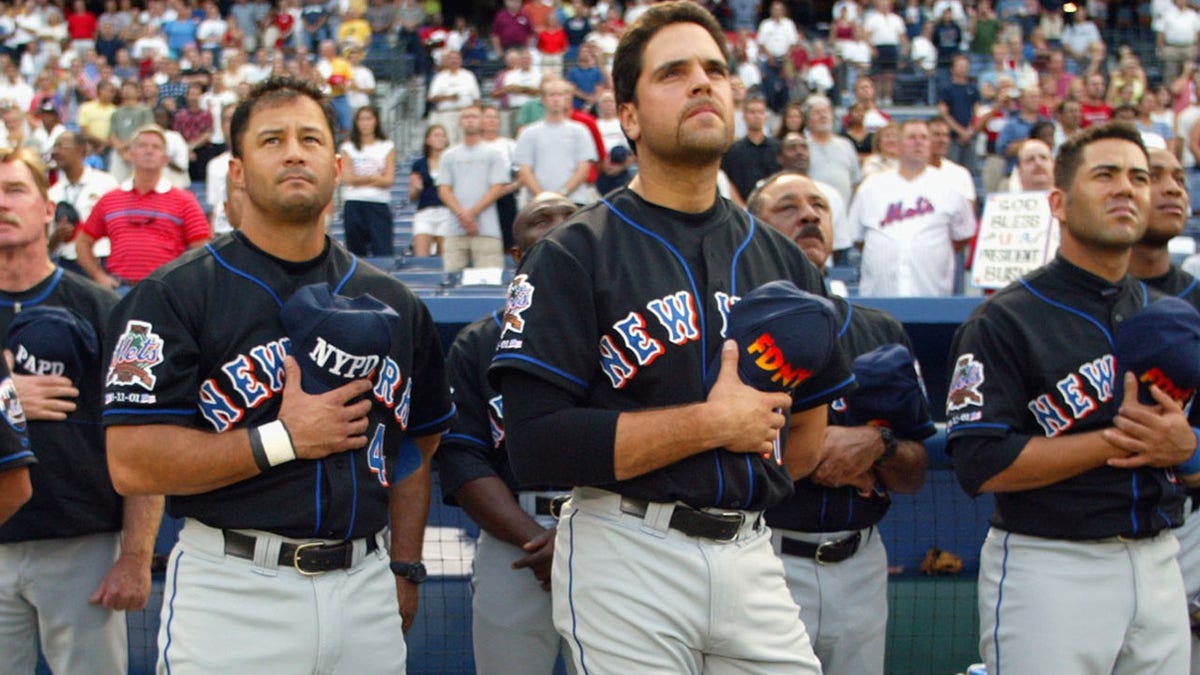 Mike Piazza's post-9/11 homer helps NY heal 