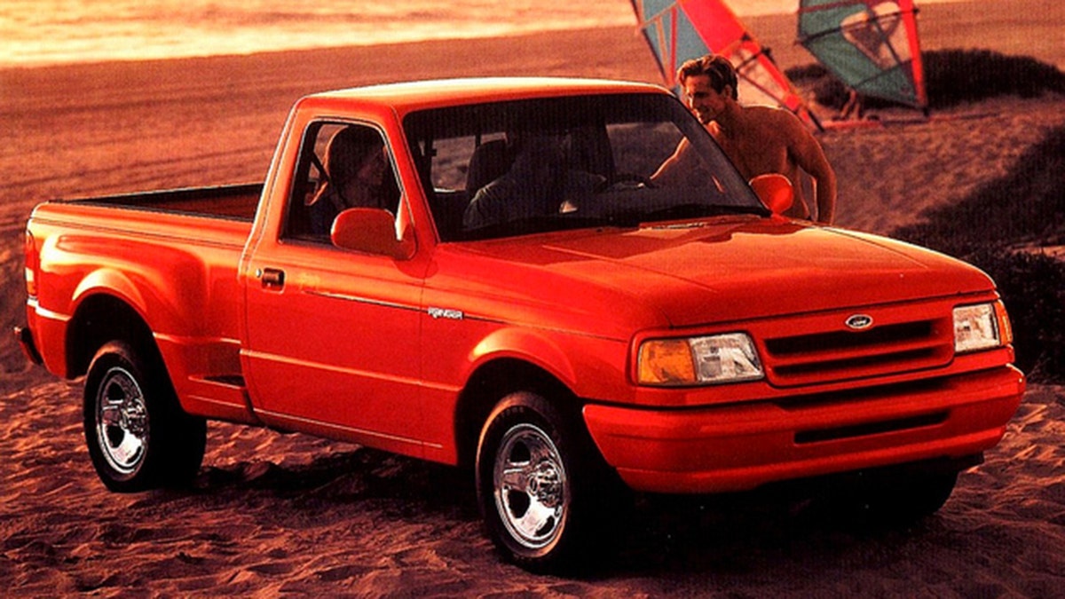 The 1993 Ranger Splash featured a flareside body.