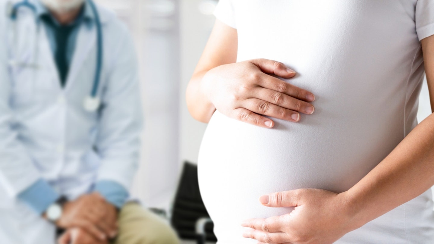 Pregnant Woman Doctor