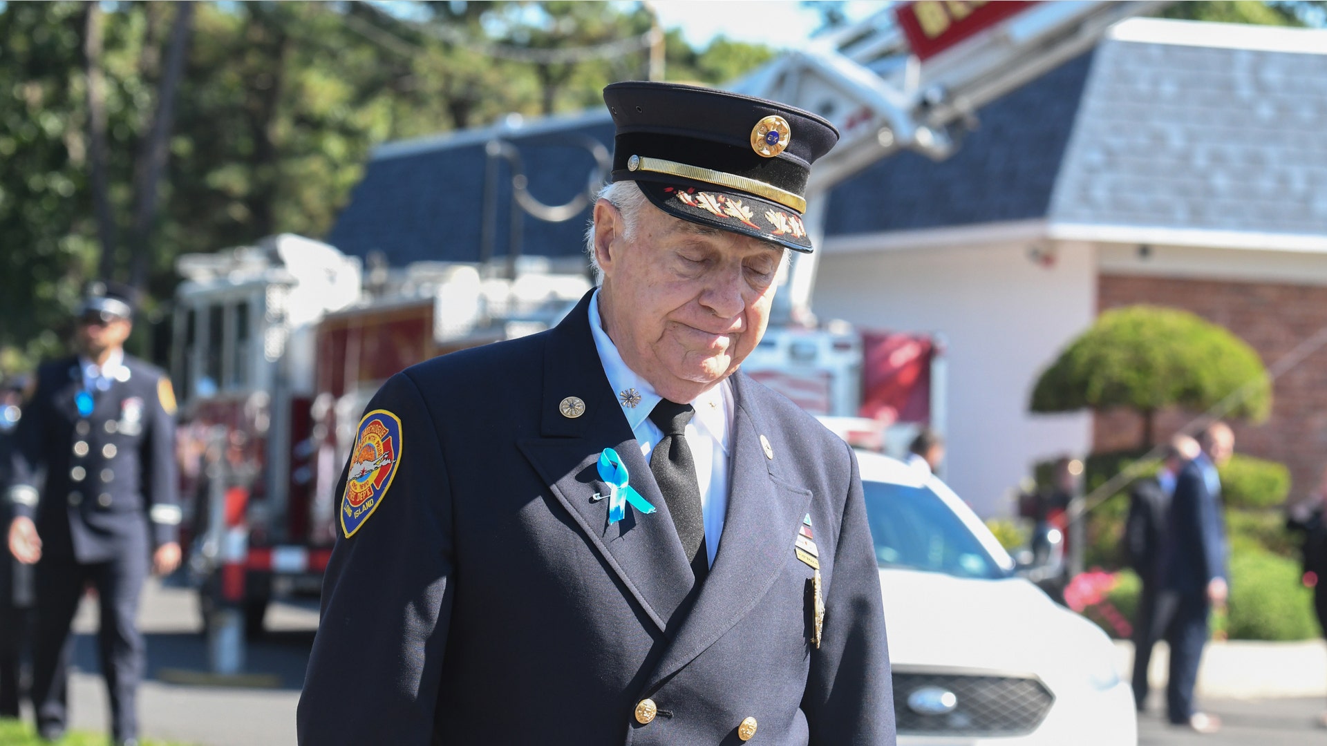HOLBROOK, NY - SEPTEMBER 26: Mourners gather at a funeral home to pay respects to Gabby Petito on September 26, 2021 in Holbrook, New York. As the search continues into a second week in Florida to find Brian Laundrie, who is a person of interest, the family of Gabby Petito is holding a public funeral in her hometown of Long Island. 