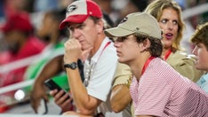 Arch Manning's dad makes short remark on Georgia recruitment trip