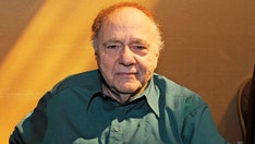 'My Big Fat Greek Wedding' cast reunites, honors late star Michael Constantine