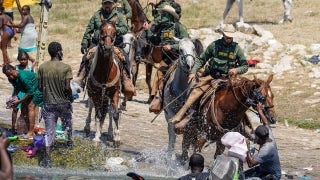 Photographer behind viral images of Border Patrol agents on horseback: 'I've never seen them whip anyone'