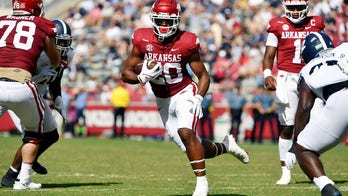 No. 20 Arkansas smashes Georgia Southern, 45-10