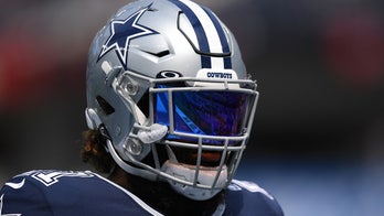 Cowboys' Ezekiel Elliott dismisses criticism: 'They're not the one signing the checks'