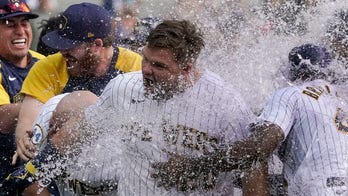 Vogelbach slam in 9th caps comeback, Brewers shock Cards 6-5