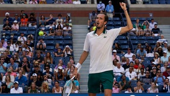 Medvedev stops van de Zandschulp, gets back to US Open semis