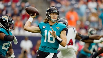 Jaguars' Trevor Lawrence throws deep to Chris Manhertz for first NFL touchdown pass