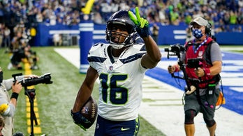 Efficient Wilson leads Seahawks past Colts 28-16 in opener