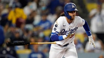Cody Bellinger placed on injured list with left rib fracture