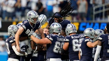 Zuerlein makes 56-yarder on last play, Cowboys beat Chargers