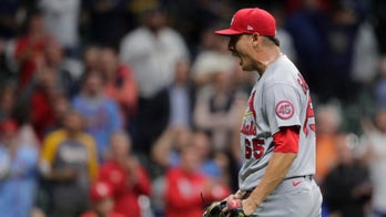 Cards win 10th in row, beat Brewers to extend wild-card lead