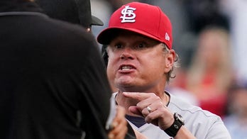 Umpire provides explanation for wild play in Cardinals-Cubs