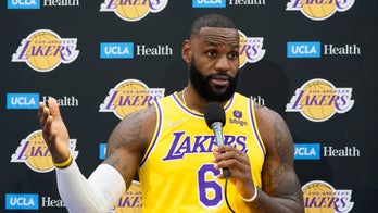 Lakers' LeBron James says he received COVID-19 vaccine: 'I think everyone has their own choice'