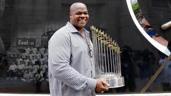 Frank Thomas heads group that buys Field of Dreams site