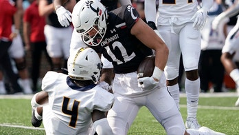 No. 7 Cincinnati starts slow, then routs Murray State 42-7