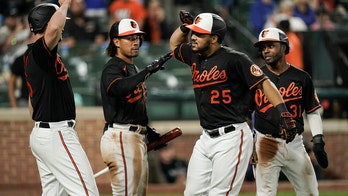 Orioles hit two homers off Ray, beat Blue Jays 6-3