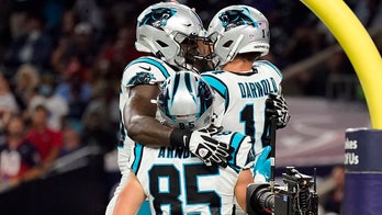 Sam Darnold's 2 touchdowns help Panthers to convincing victory over Texans