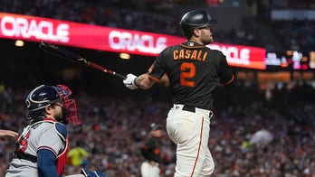 Curt Casali's 2-run single holds up, Giants beat Braves 2-0