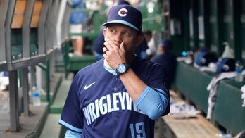 Cubs manager Ross positive for virus, Chicago tops Pirates