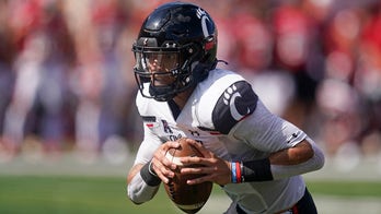 Cincinnati's Desmond Ridder focused on quieting Notre Dame crowd