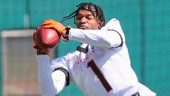 Bengals' Ja'Marr Chase: NFL ball harder to catch because it's bigger