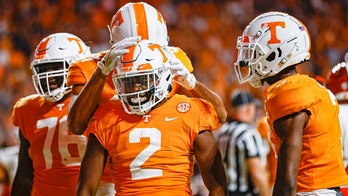 Heupel's debut ends in Tennessee's 38-6 win