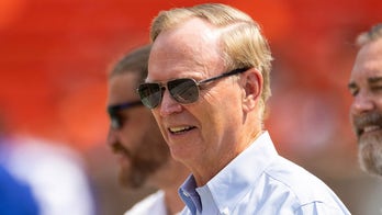 Giants' John Mara hears the boos during Eli Manning's jersey ceremony