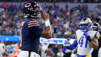 Bears feel pressure to start Justin Fields after rookie's impact in loss vs. Rams