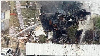 Dallas firefighters, residents injured after gas explosion at apartment complex