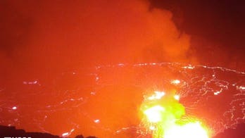 Hawaii’s Kilauea volcano erupts, lava fountains form in park
