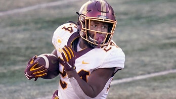 Minnesota's Mohamed Ibrahim suffers gruesome injury vs. Ohio State