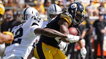 Steelers' Najee Harris delivers brutal stiff arm to Raiders defender