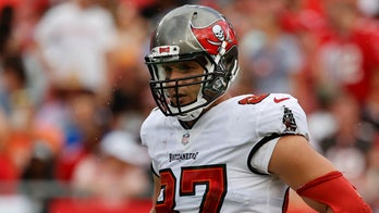 Rob Gronkowski backtracks on film remark, says he knew it wasn't good to go on Mannings' simulcast