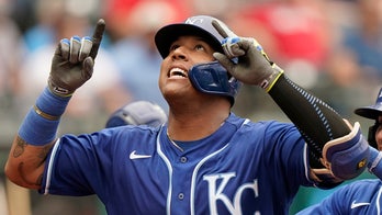 Royals' Salvador Perez, Patrick Mahomes react to record-setting homer: 'This is a dream come true'