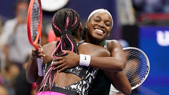 Stephens overpowers Gauff at US Open; Osaka's foe withdraws