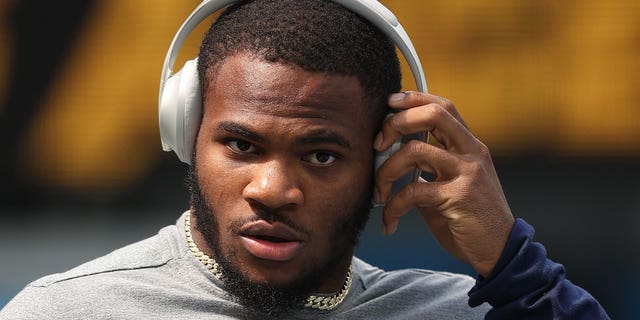 INGLEWOOD, CALIFORNIA - SEPTEMBER 19: Micah Parsons #11 of the Dallas Cowboys at SoFi Stadium on September 19, 2021 in Inglewood, California. (Photo by Ronald Martinez/Getty Images) 
